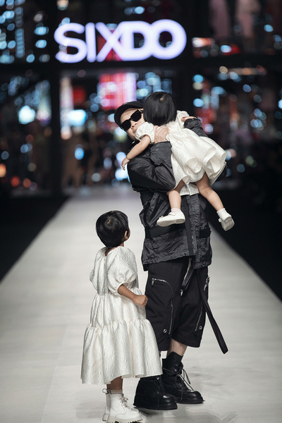 fashion-show 020SIXDO photo KIENGCANTEAM.jpg